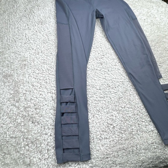 Victoria Secret Sport Knockout Tight Cutout Legging. Blue Gray Color. Size Med - Picture 7 of 10